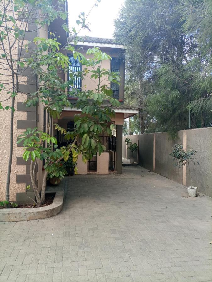 Hotel Palm Nest - Near Jkia Nairobi Exterior foto